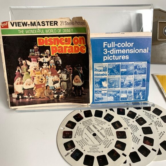 Vintage View-Master With Disney On Parade Reels - Picture 2 of 7